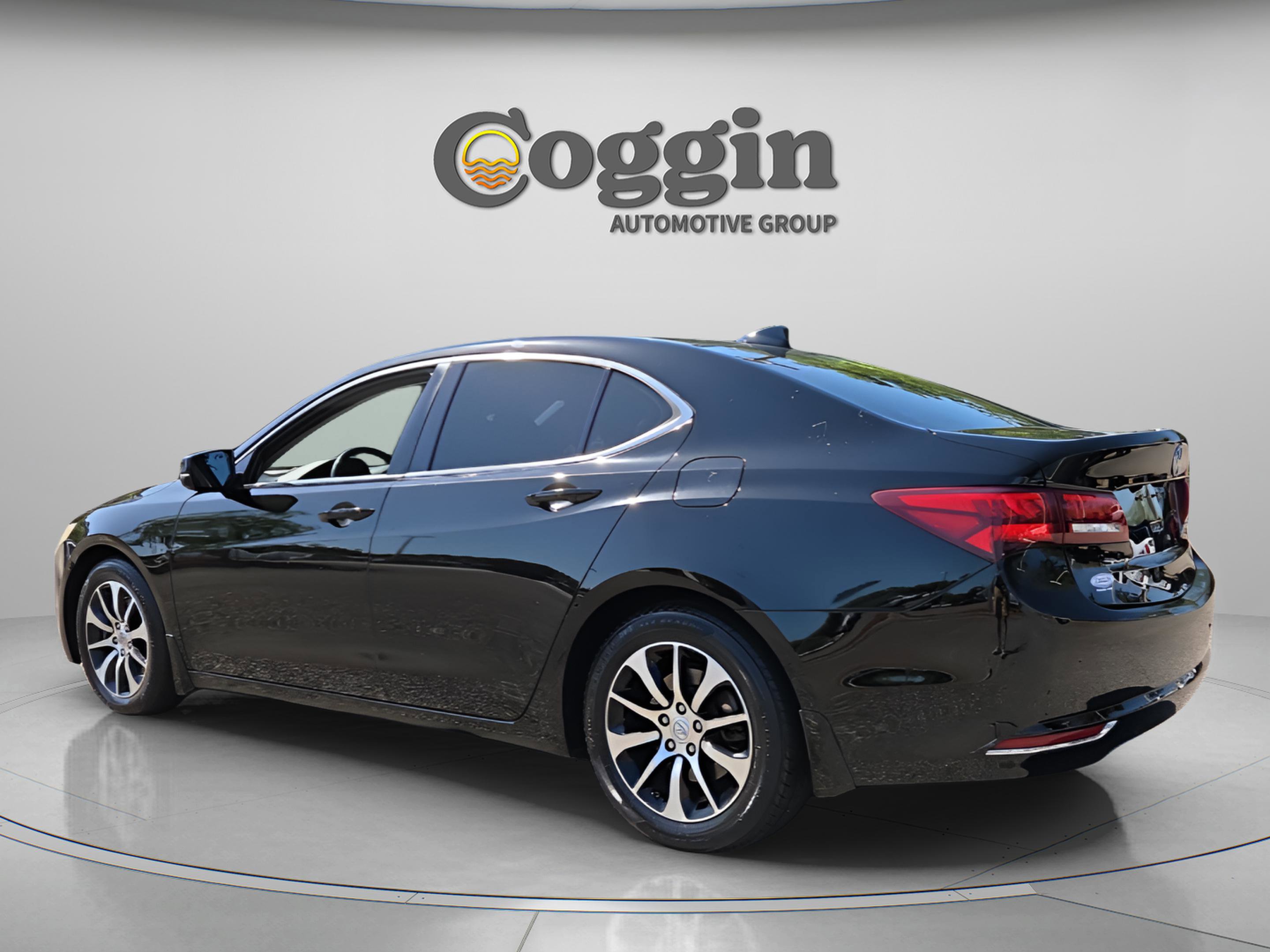 Used 2017 Acura TLX FWD image 3