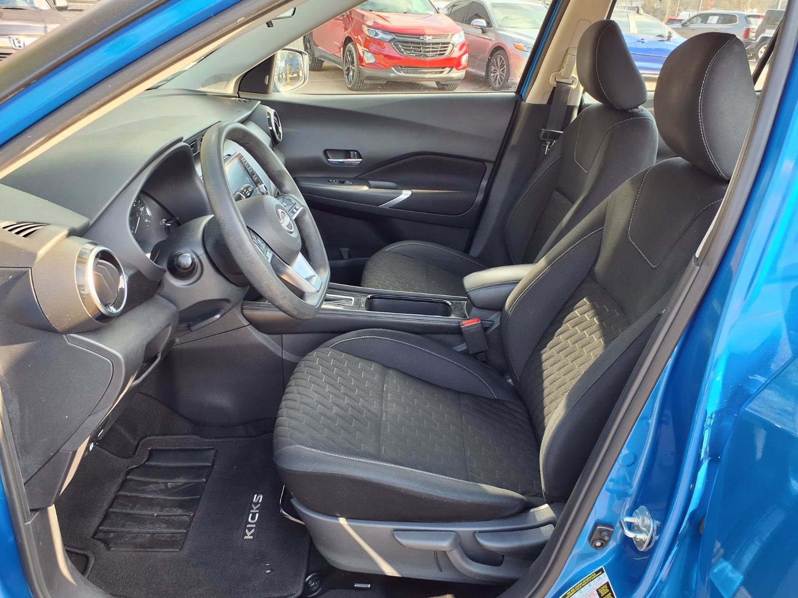 Used 2023 Nissan Kicks SV image 11