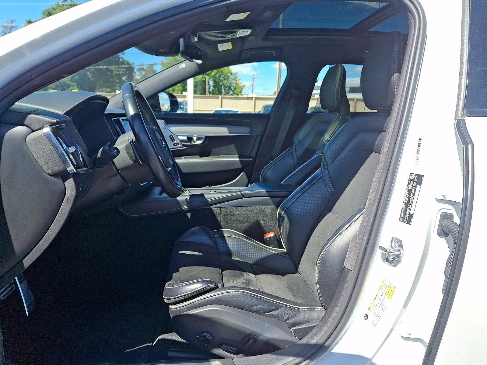 Used 2020 Volvo S90 T6 R-Design AWD/4WD image 13
