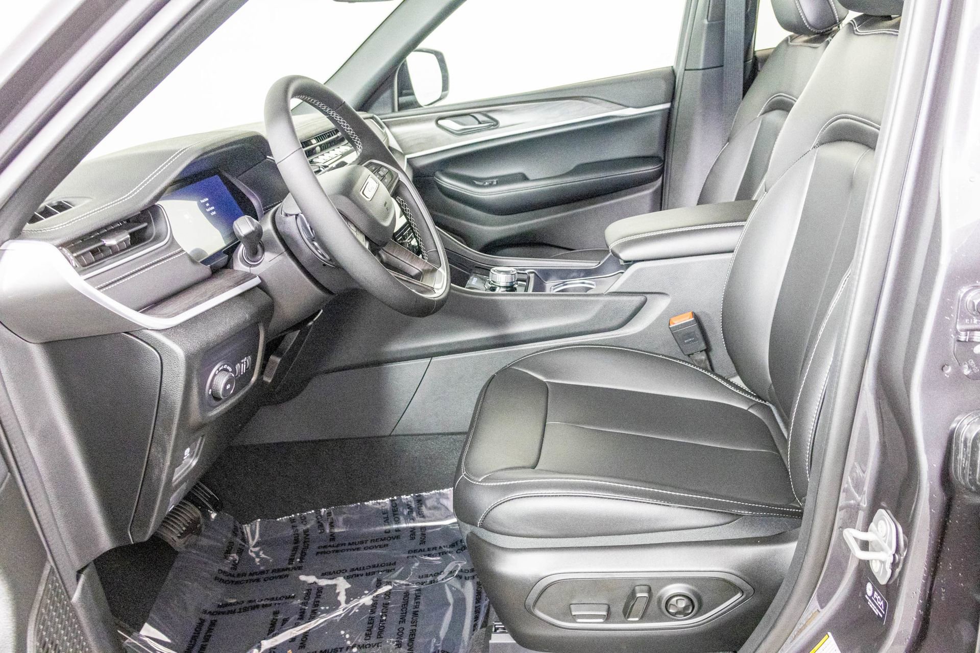 New 2025 Jeep Grand Cherokee Limited image 16