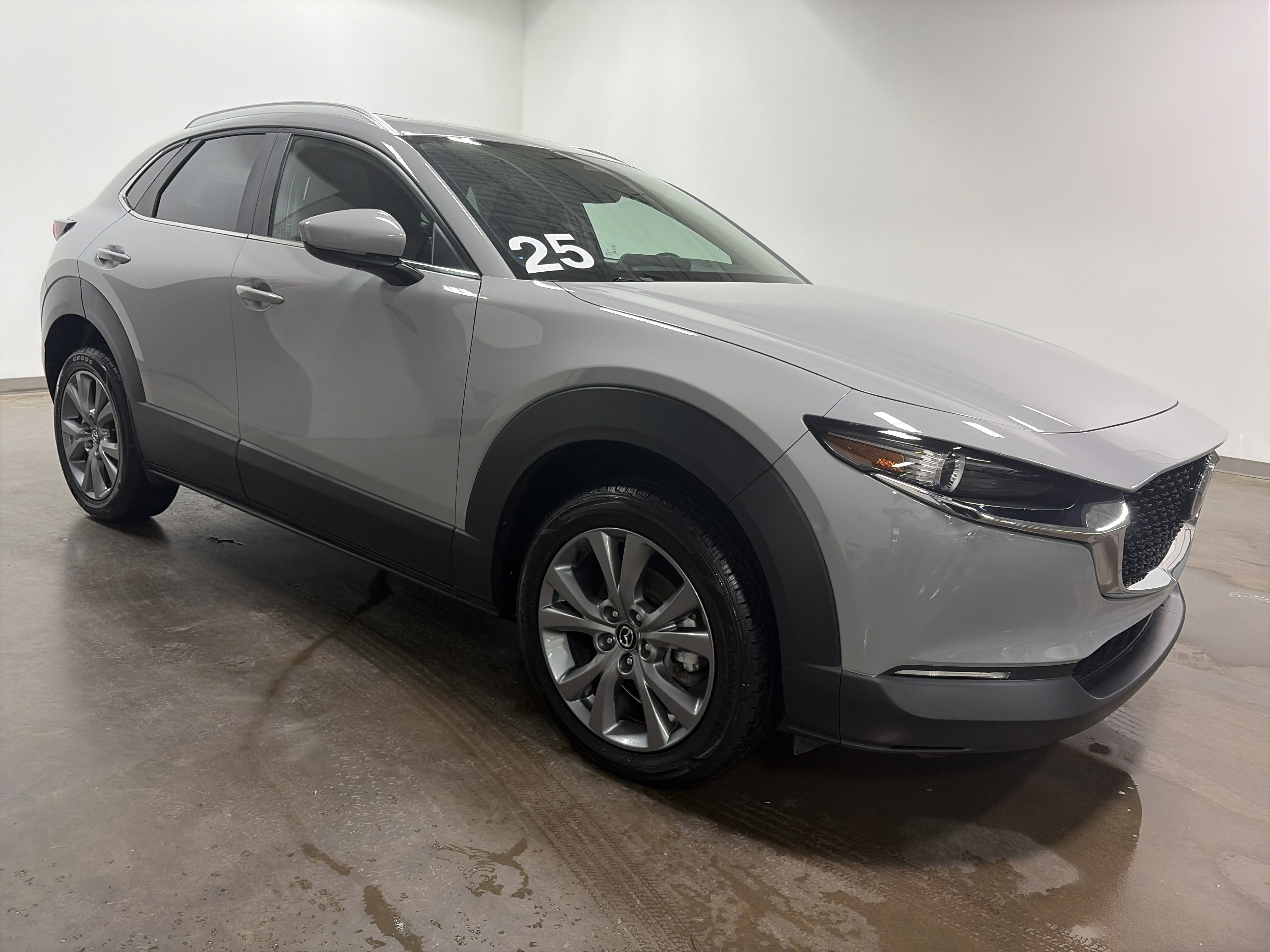 Used 2025 MAZDA CX-30 AWD 2.5 S w/ Preferred Package image 2