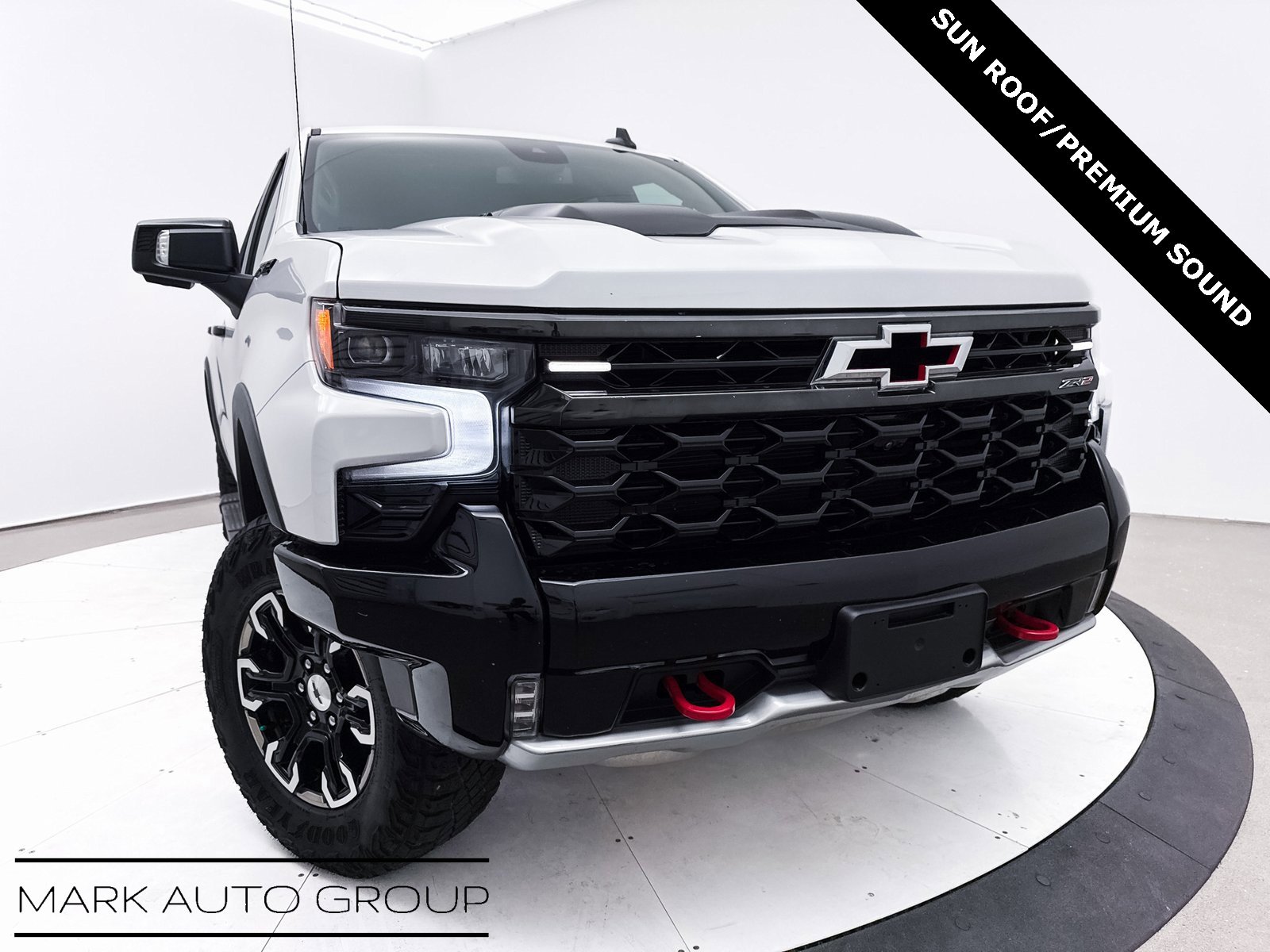 Used 2024 Chevrolet Silverado 1500 ZR2 w/ LPO, Dark Essentials Package image 2