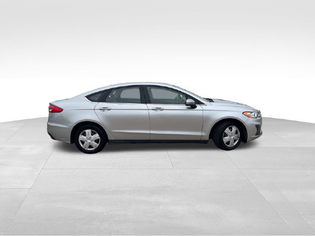 Used 2020 Ford Fusion S FWD image 9