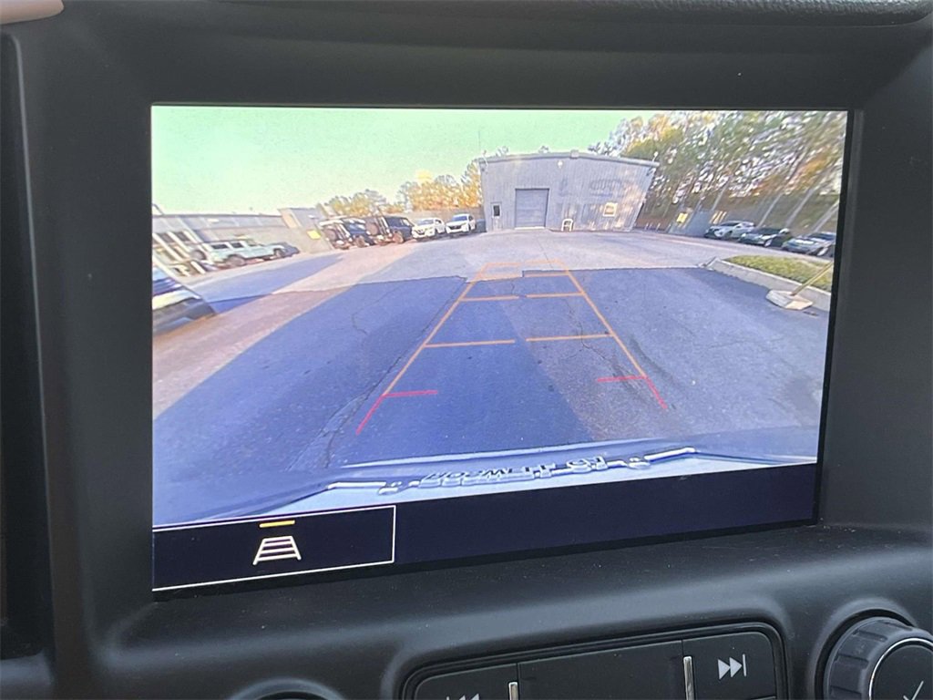 Used 2024 GMC Terrain SLT image 29