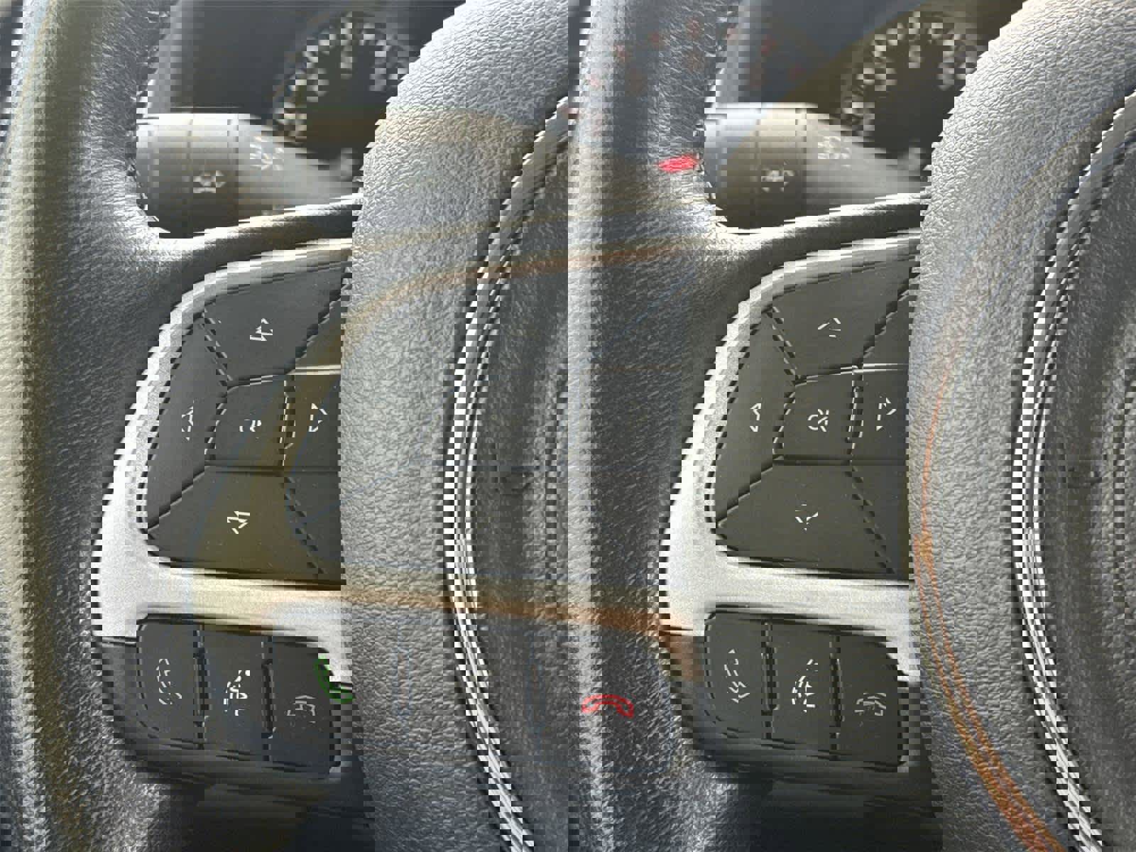 Used 2020 Jeep Renegade Latitude w/ Cold Weather Group image 25