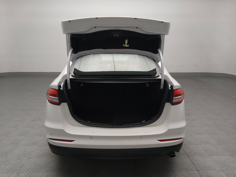 Used 2019 Ford Fusion SE FWD image 29