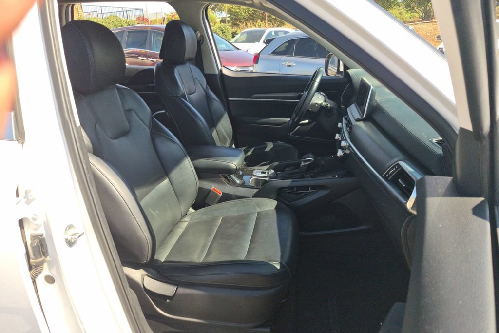 Certified 2022 Kia Telluride S FWD image 11