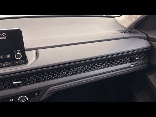 Certified 2024 Honda Accord EX image 25