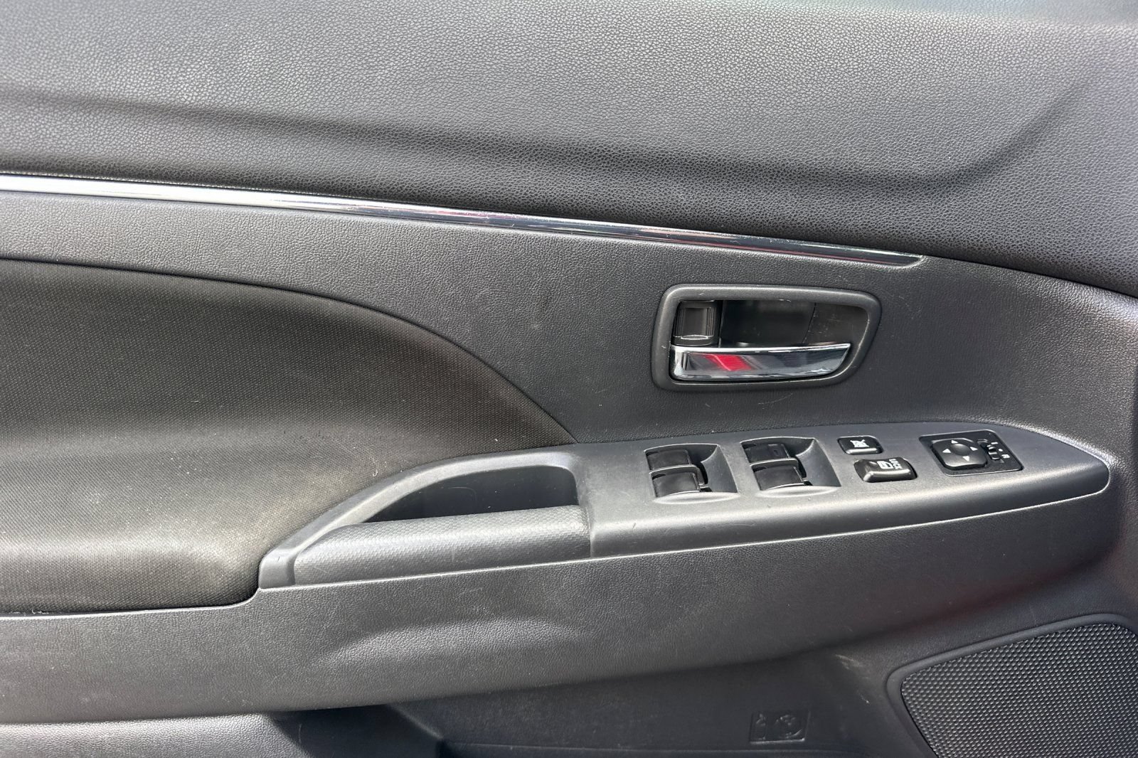 Used 2022 Mitsubishi Outlander Sport ES FWD image 10