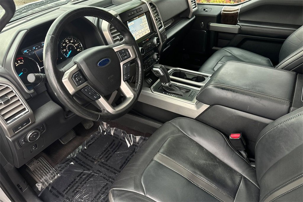 Used 2016 Ford F150 Platinum w/ Equipment Group 701A Luxury image 10