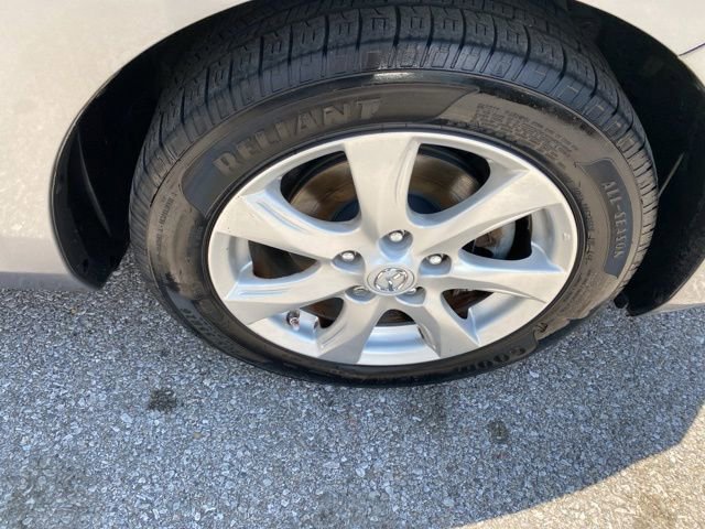 Used 2011 MAZDA MAZDA3 i Touring FWD image 29