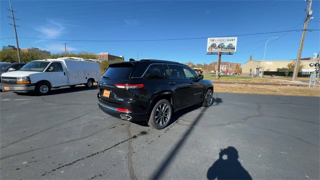 Used 2023 Jeep Grand Cherokee Overland image 8