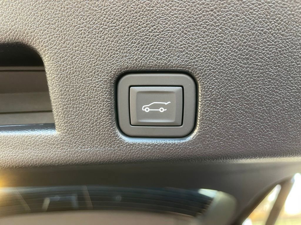 New 2026 Chevrolet Traverse LT w/ Driver Confidence Package image 32