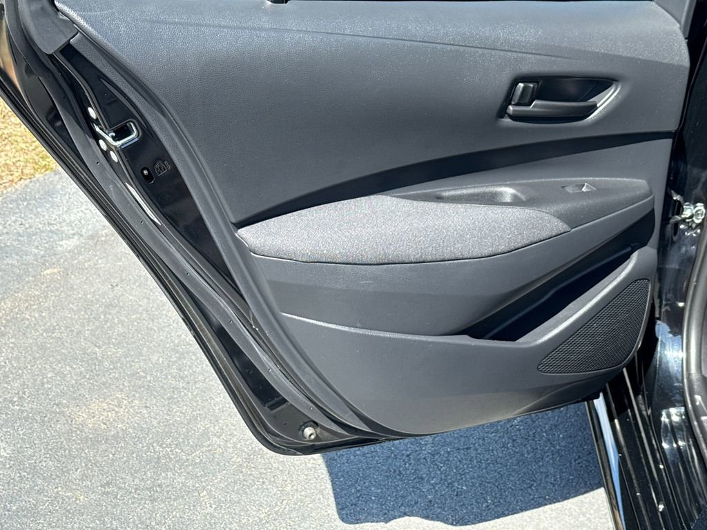 Used 2025 Toyota Corolla LE image 21