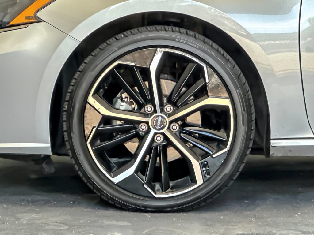 Used 2024 Nissan Altima 2.5 SR w/ SR Premium Package FWD image 24