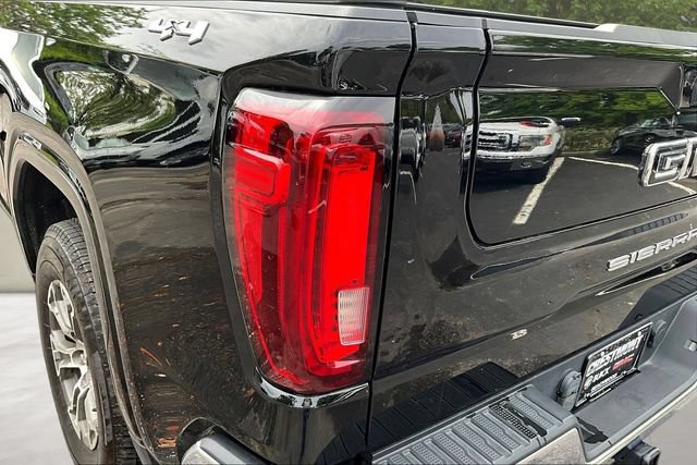 Used 2022 GMC Sierra 1500 SLT w/ SLT Convenience Package AWD/4WD image 24