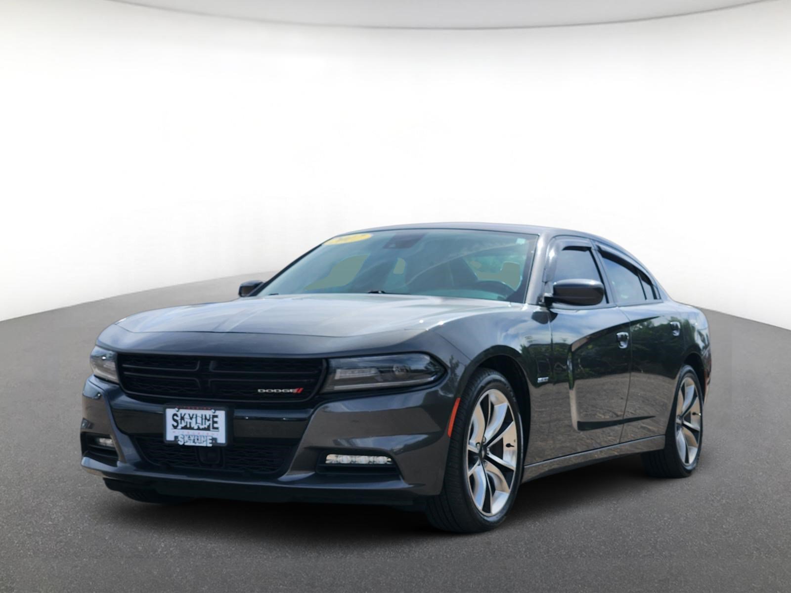 Used 2017 Dodge Charger R/T w/ Premium Group RWD image 2