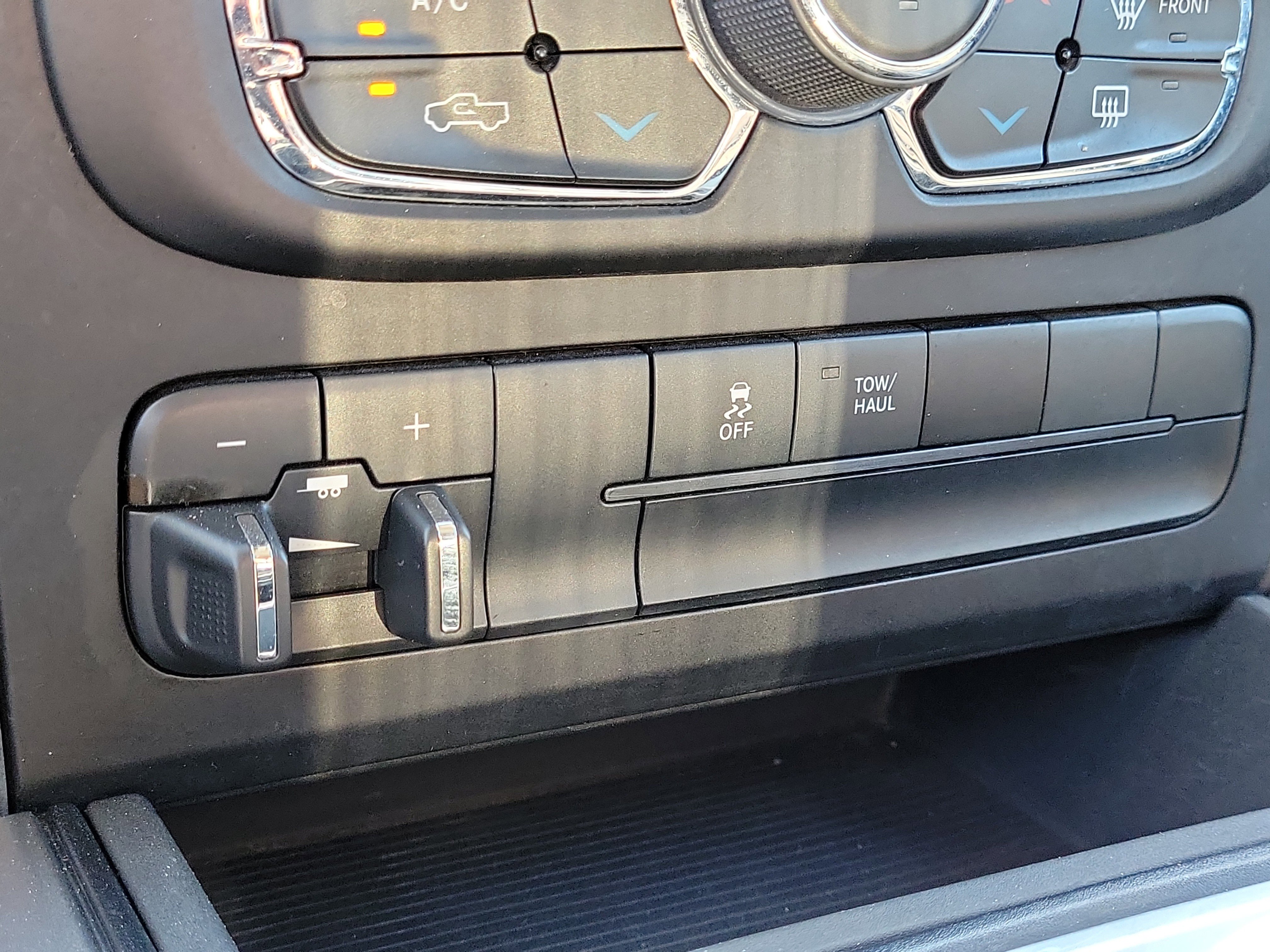 Used 2023 RAM 1500 Classic SLT w/ Trailer & Traction Group image 24