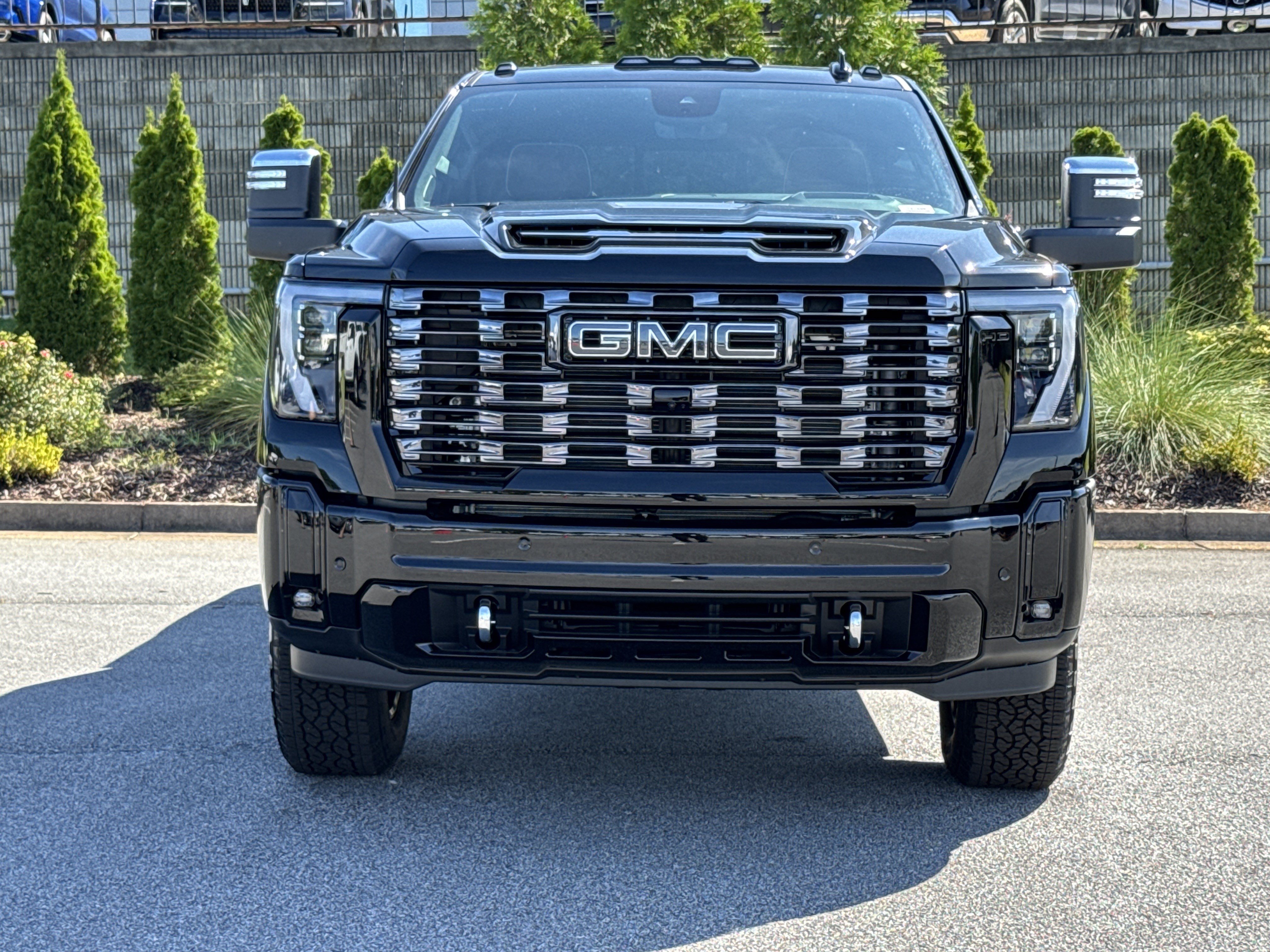 New 2026 GMC Sierra 3500 Denali Ultimate AWD/4WD image 3