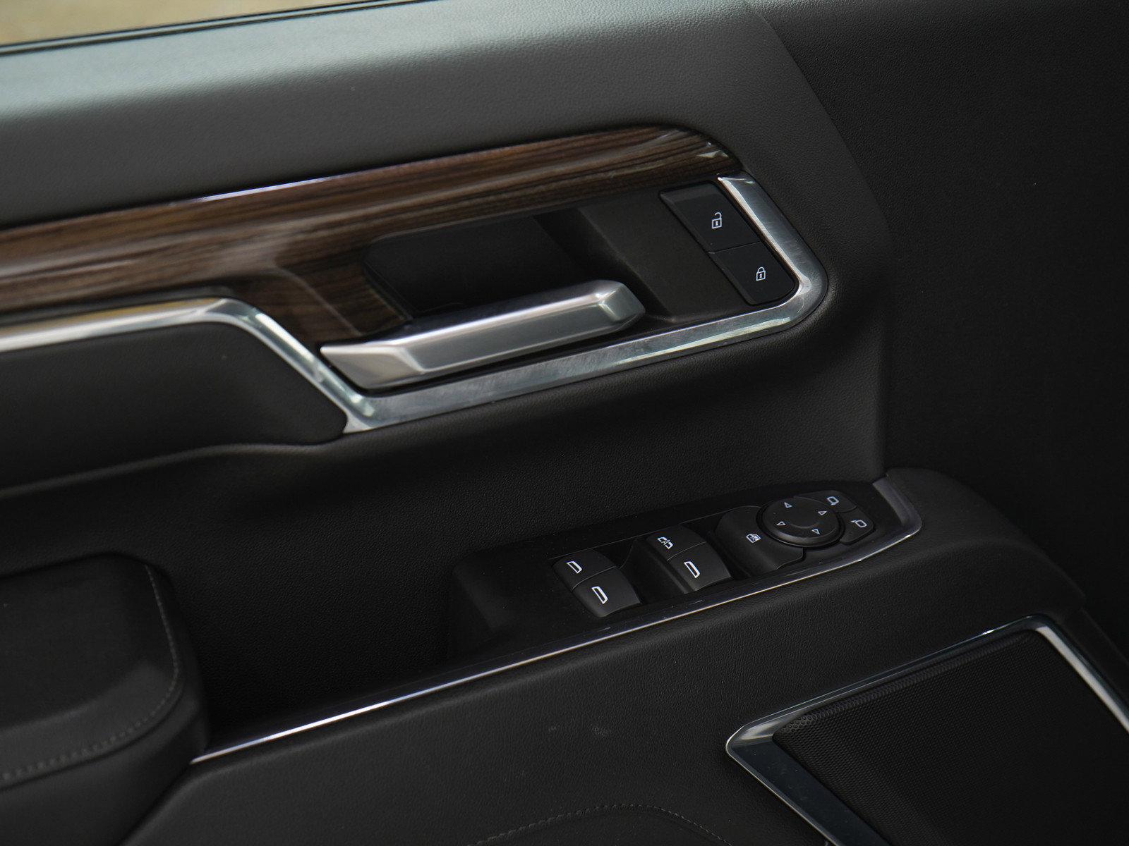 Used 2024 Chevrolet Silverado 2500 LT image 22