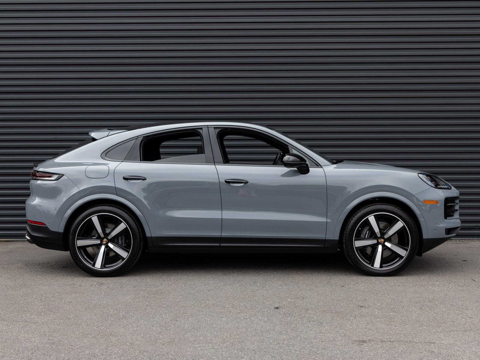 Certified 2026 Porsche Cayenne Coupe image 8