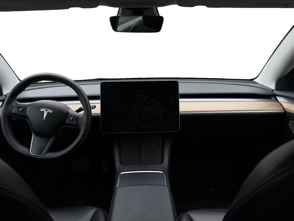 Used 2023 Tesla Model 3 Standard Range image 11