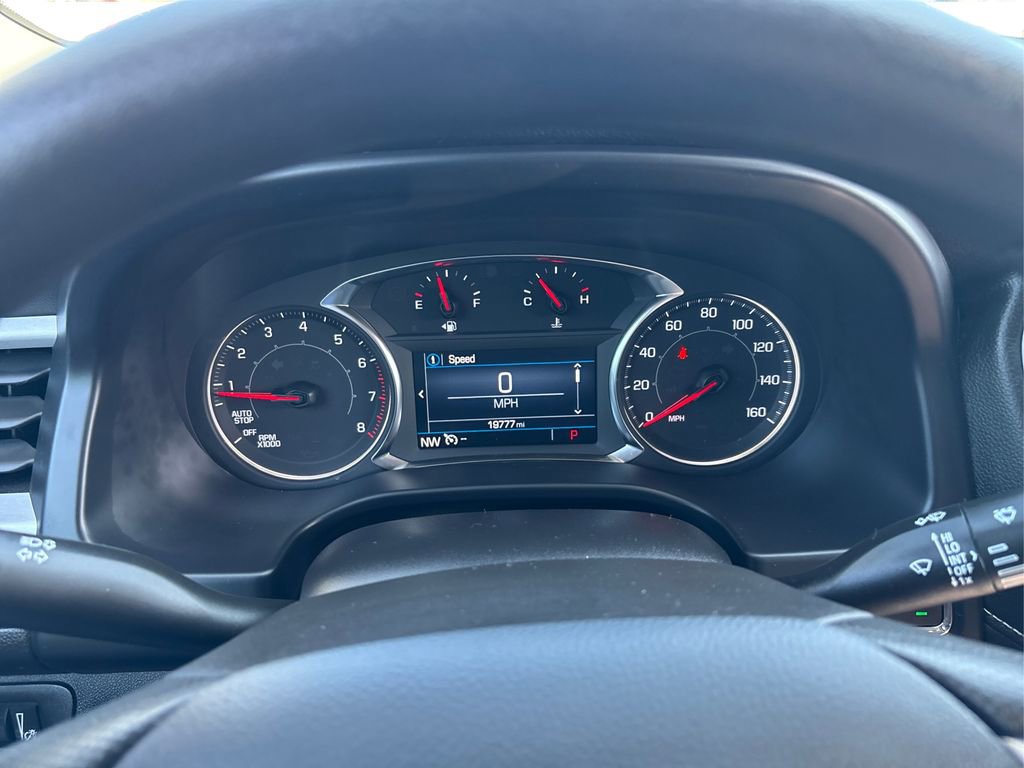 Used 2023 GMC Acadia SLE image 13