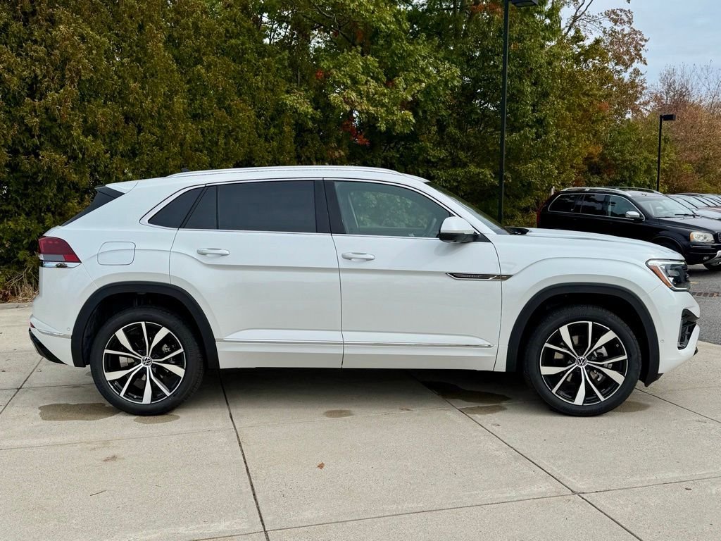 New 2026 Volkswagen Atlas Cross Sport SEL Premium R-Line image 6