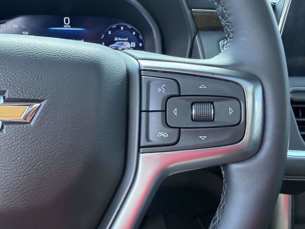 Used 2023 Chevrolet Tahoe Premier AWD/4WD image 32