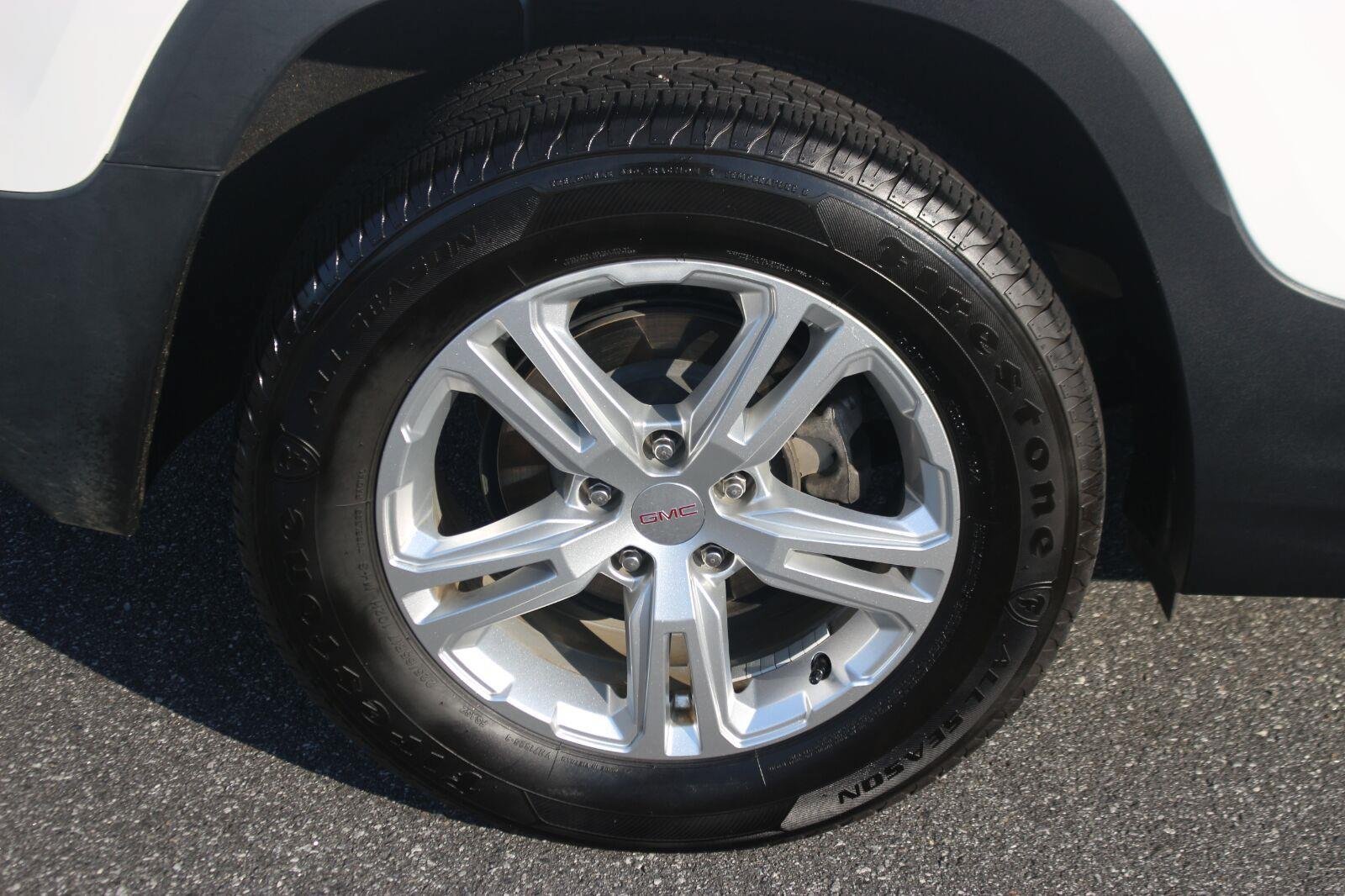 Used 2020 GMC Terrain SLE FWD image 35