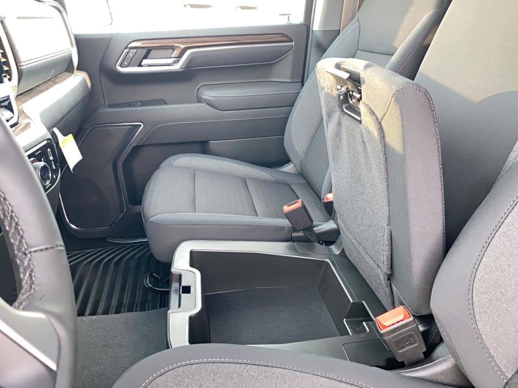 Used 2025 Chevrolet Silverado 1500 LT w/ Convenience Package II image 26