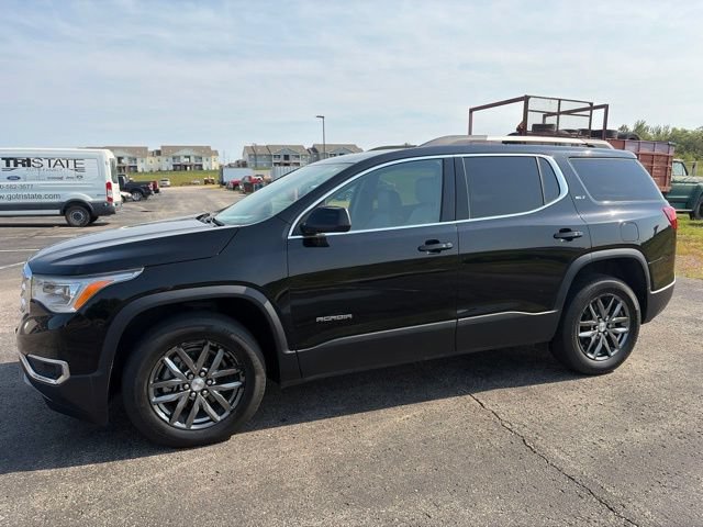 Used 2017 GMC Acadia SLT AWD/4WD image 1