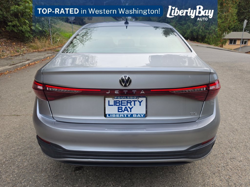 Used 2025 Volkswagen Jetta SE FWD image 6