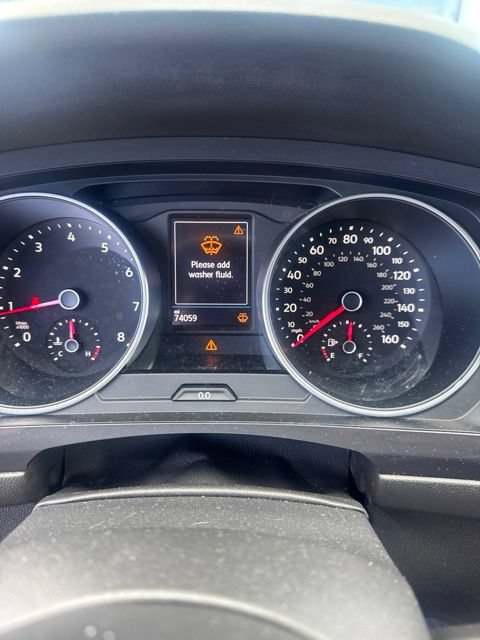 Used 2019 Volkswagen Tiguan SE w/ Panoramic Sunroof Package FWD image 5