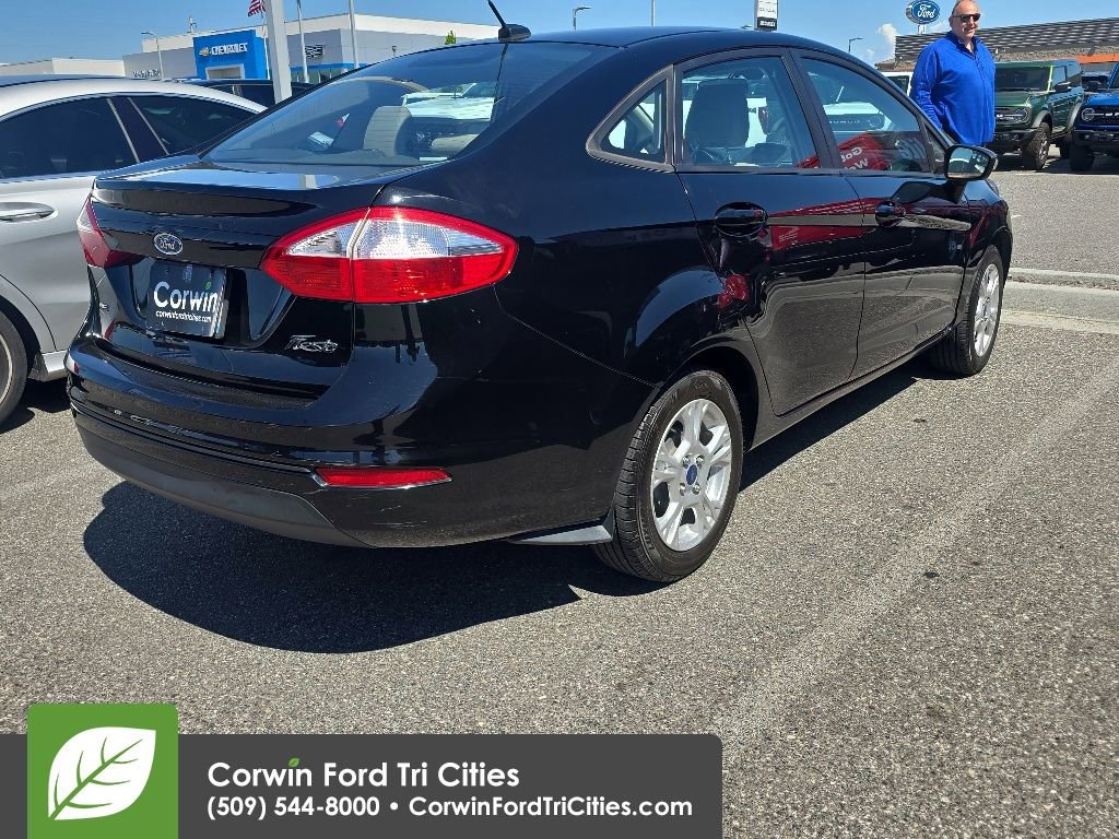 Used 2016 Ford Fiesta SE w/ Cold Weather Package FWD image 14
