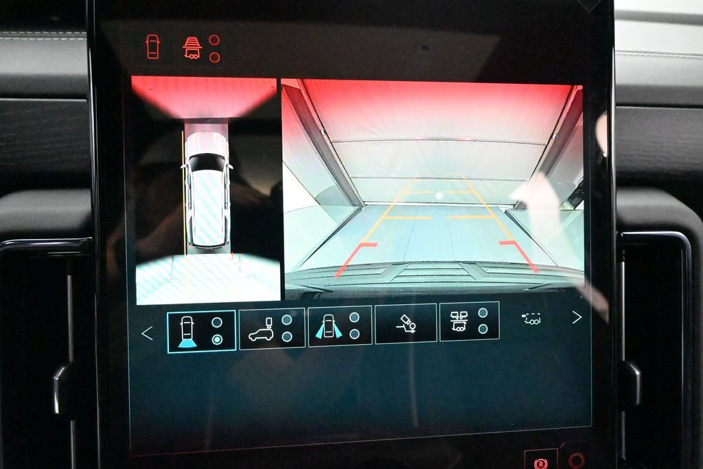 New 2026 GMC Yukon XL AT4 Ultimate w/ LPO, Floor Liner Package AWD/4WD image 18