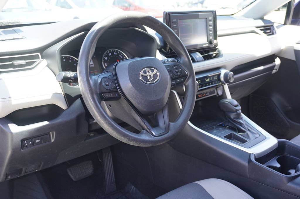Used 2021 Toyota RAV4 XLE FWD image 12
