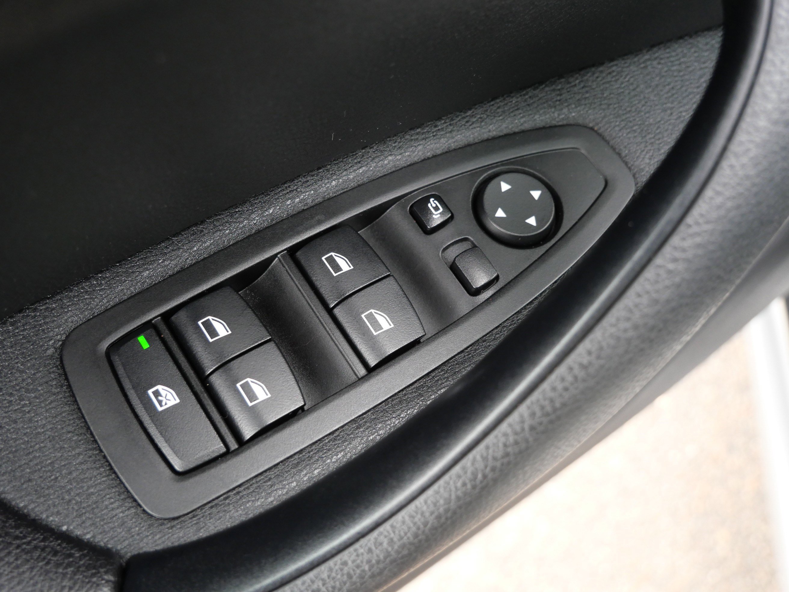 Used 2019 BMW X1 xDrive28i w/ Convenience Package image 24