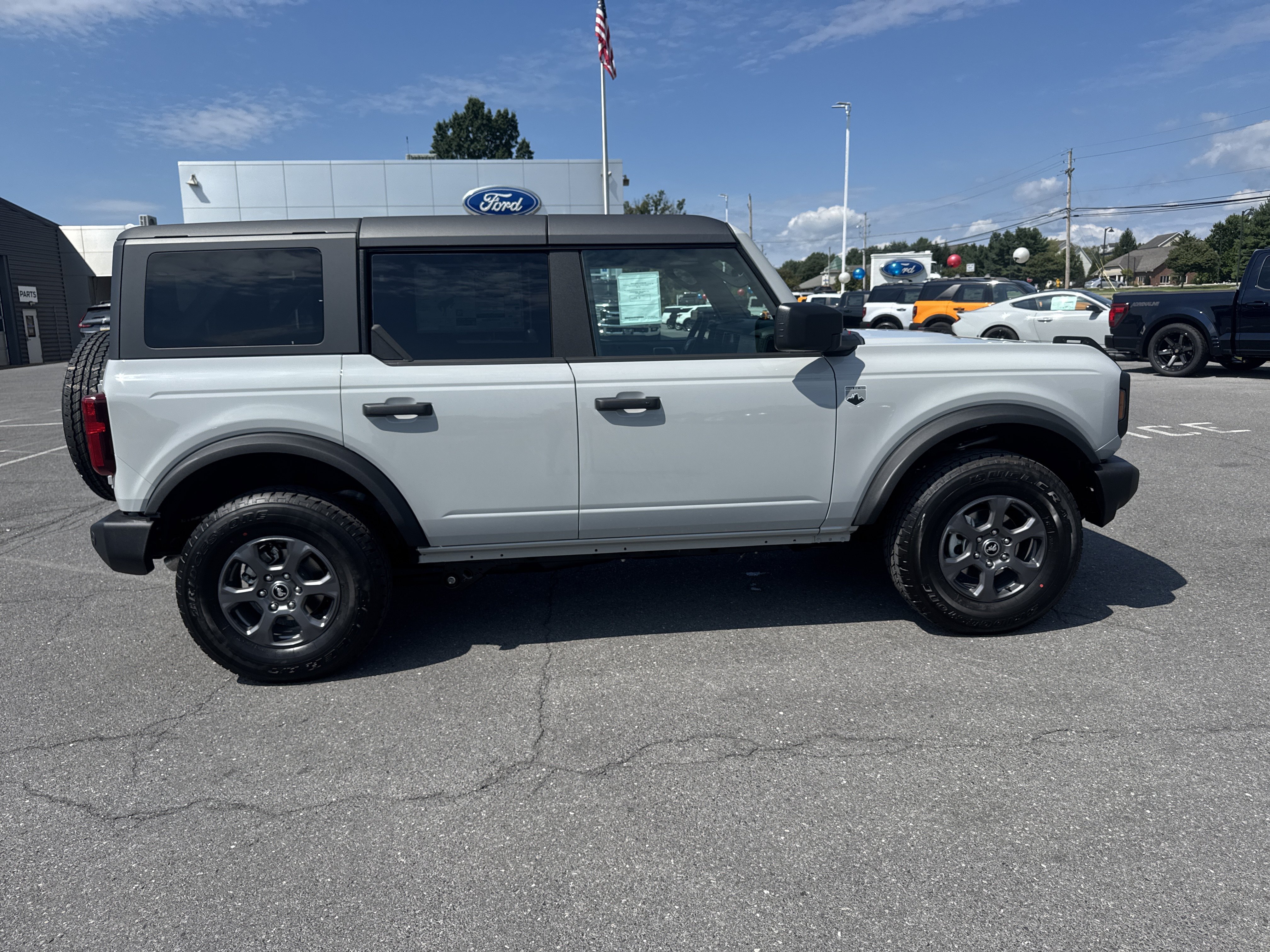 New 2026 Ford Bronco Big Bend AWD/4WD image 2