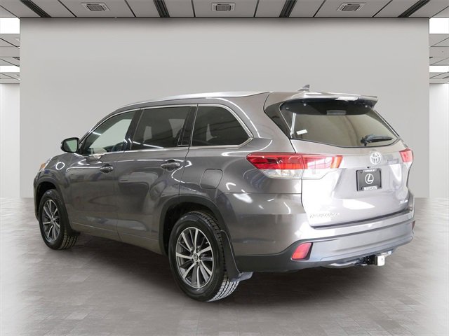 Used 2017 Toyota Highlander XLE image 4