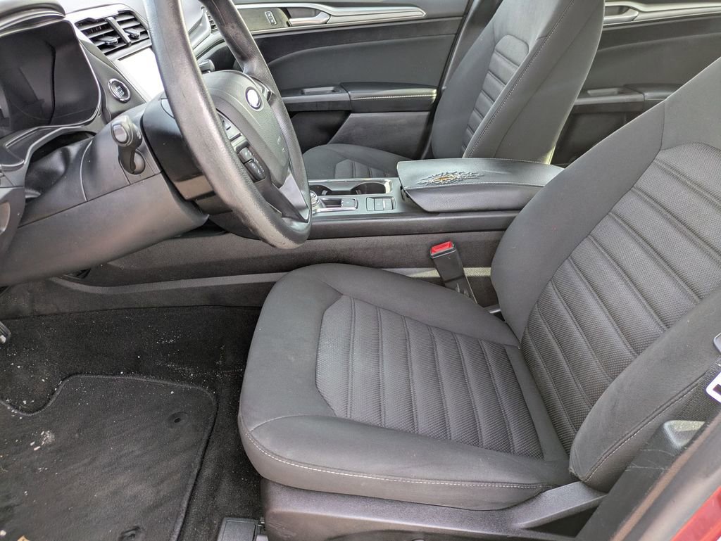 Used 2019 Ford Fusion SE image 11