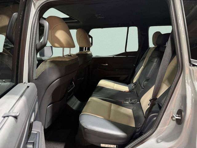 Used 2025 Lexus GX 550 image 29