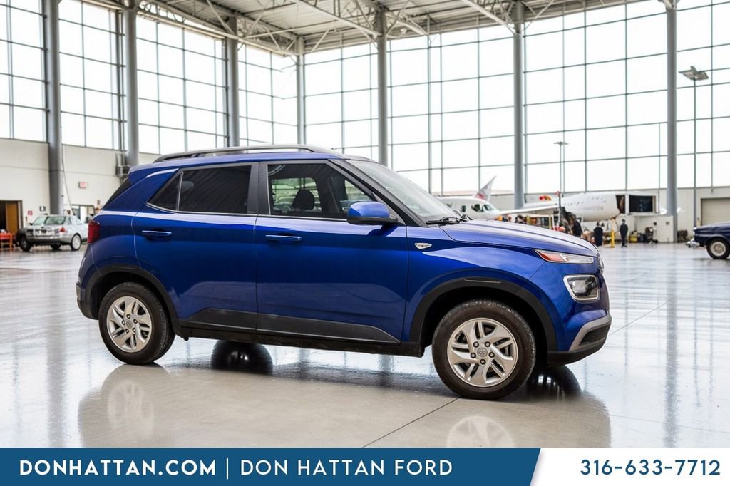 Used 2020 Hyundai Venue SEL image 27