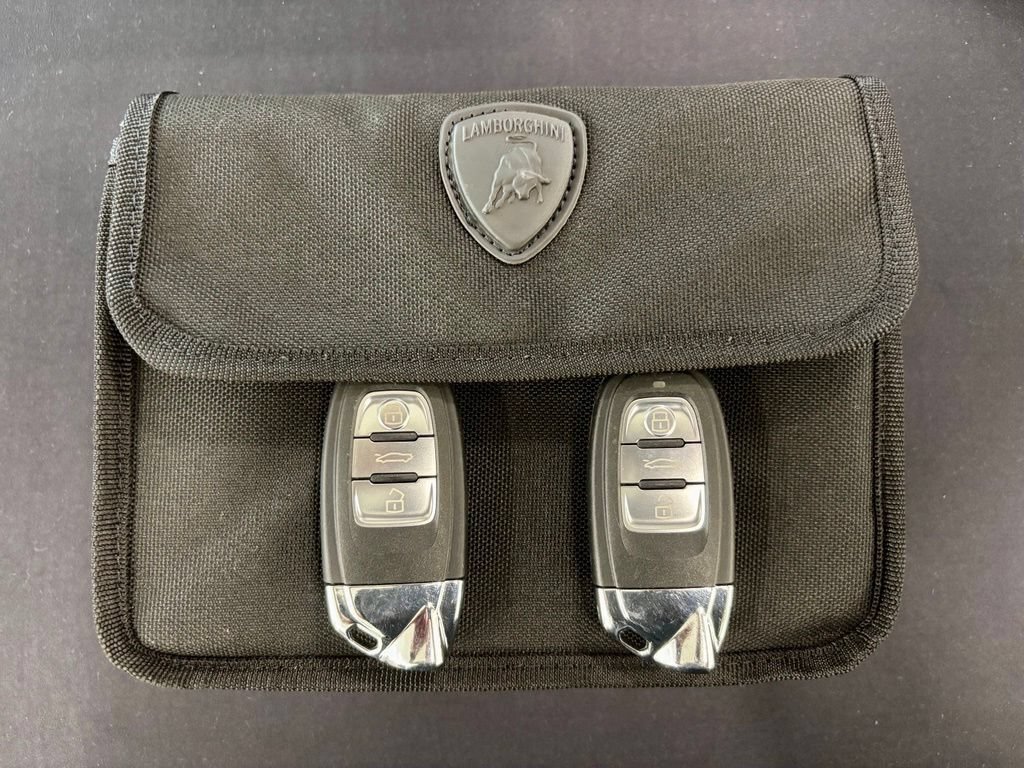 Used 2024 Lamborghini Huracan Tecnica RWD image 27