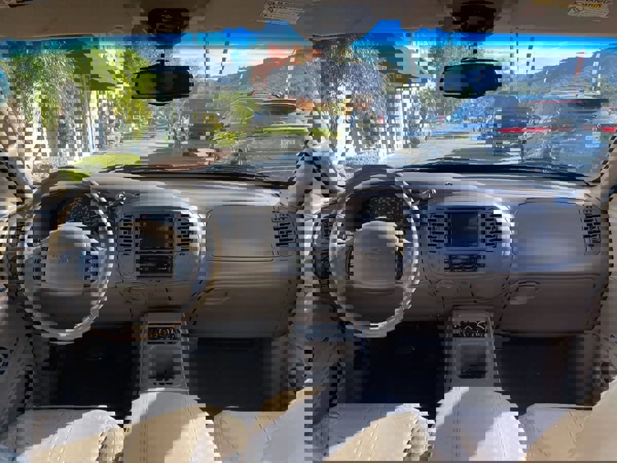 Used 2000 Ford Expedition Eddie Bauer image 14