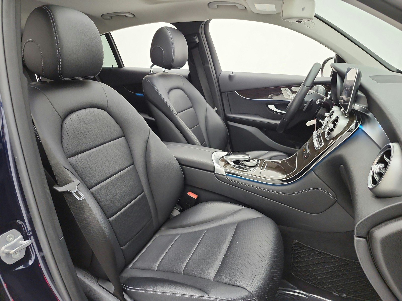 Used 2017 Mercedes-Benz GLC 300 4MATIC Coupe image 20