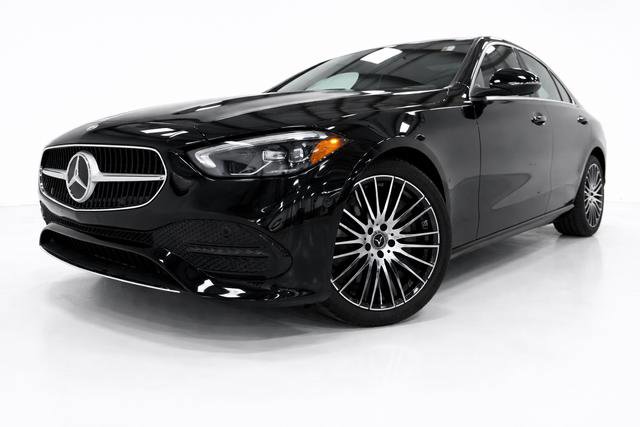 Used 2025 Mercedes-Benz C 300 4MATIC Sedan image 3