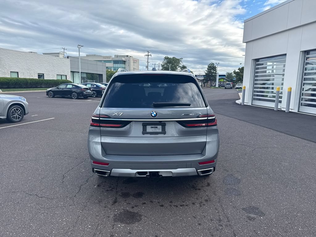 Used 2026 BMW X7 xDrive40i AWD/4WD image 4