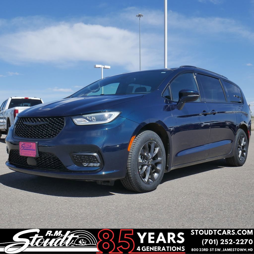 Used 2021 Chrysler Pacifica Touring-L w/ S Appearance Package