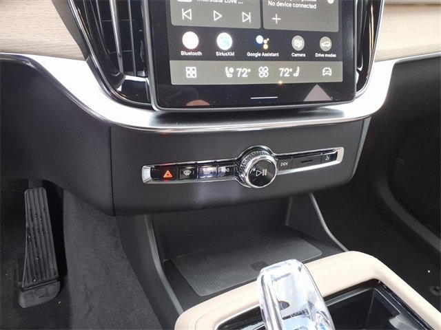 New 2026 Volvo XC90 B6 Plus w/ Protection Package Premier image 17